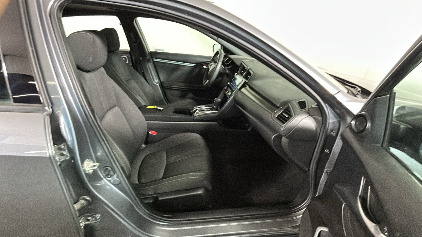 Used 2019 Honda Civic EX image 34