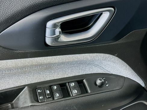 Used 2022 Jeep Compass Latitude image 15