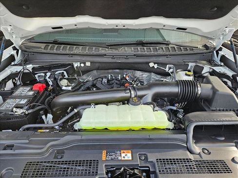 New 2025 Ford Expedition Platinum w/ Stealth Appearance Package image 16