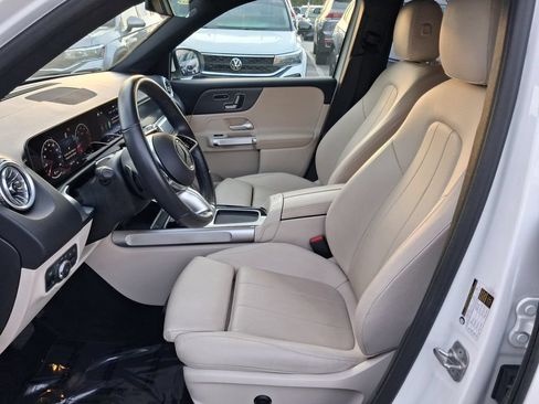 Used 2025 Mercedes-Benz GLB 250 image 14