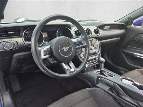 Used 2016 Ford Mustang Coupe RWD image 9
