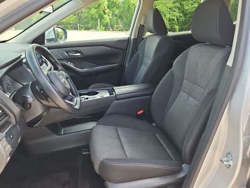 Used 2024 Nissan Rogue SV FWD image 14