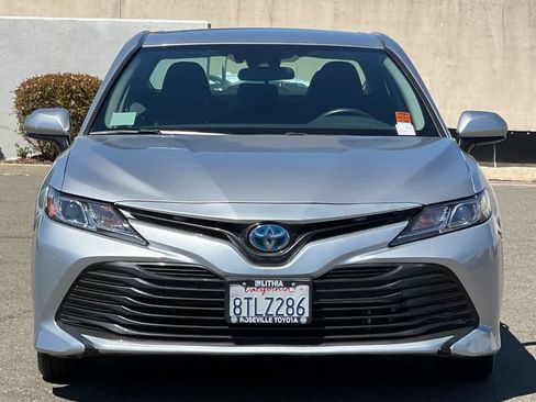 Used 2020 Toyota Camry LE FWD image 10