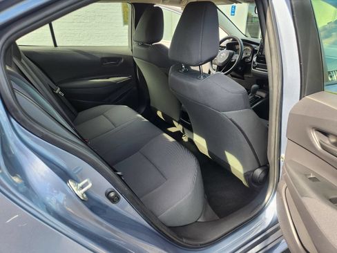Used 2022 Toyota Corolla LE FWD image 12