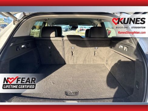 Used 2023 Buick Envision Essence image 39