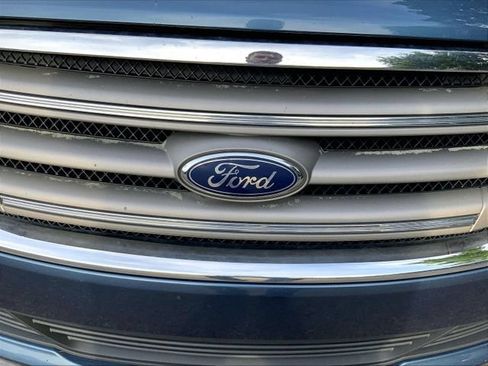 Used 2018 Ford Taurus SEL w/ Equipment Group 201A AWD/4WD image 5
