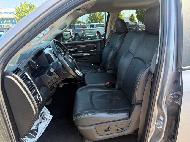 Used 2019 RAM 1500 Laramie RWD image 3
