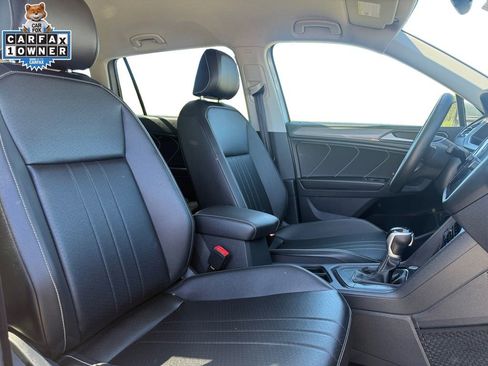 Used 2024 Volkswagen Tiguan SE FWD image 15