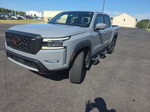 Used 2022 Nissan Frontier PRO-4X w/ Pro-4X Premium Package AWD/4WD image 5