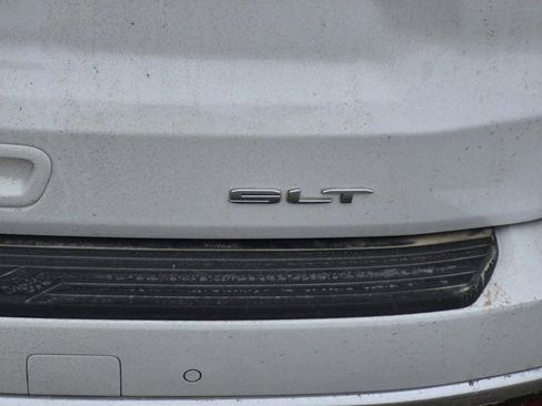 Used 2024 GMC Yukon SLT w/ SLT Premium Package RWD image 6