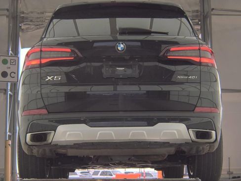 Used 2023 BMW X5 xDrive40i w/ Premium Essential Package image 2