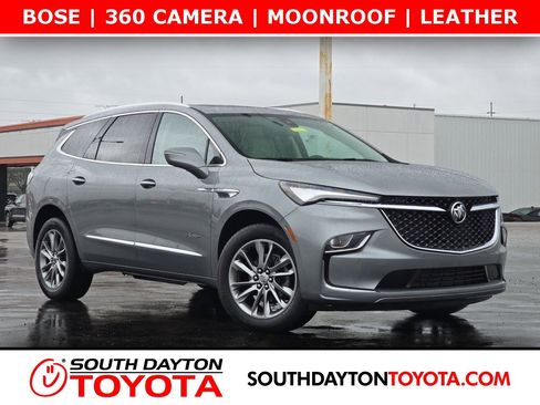 Used 2024 Buick Enclave Avenir image 1