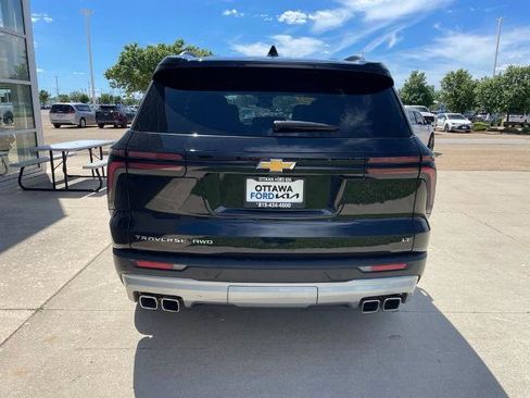Used 2024 Chevrolet Traverse LT AWD/4WD image 6