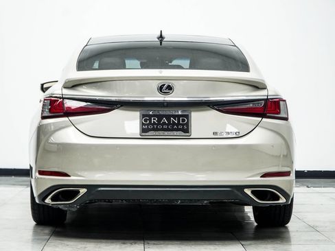 Used 2022 Lexus ES 350 Ultra Luxury w/ Accessory Package 2 FWD image 12