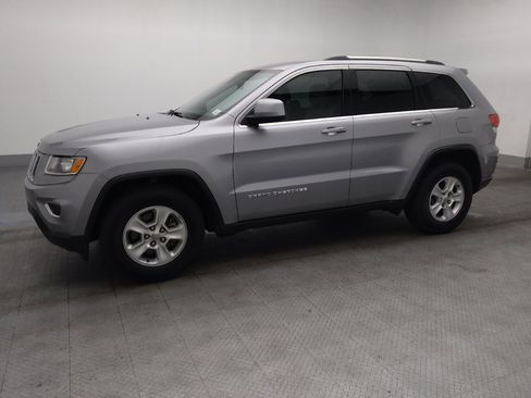 Used 2016 Jeep Grand Cherokee Laredo w/ Quick Order Package 23E image 2