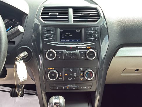 Used 2018 Ford Explorer FWD image 21