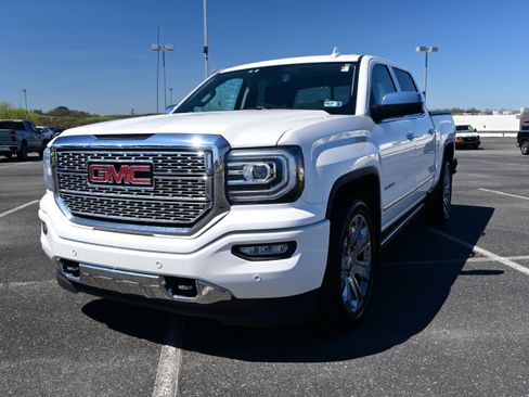 Used 2018 GMC Sierra 1500 Denali w/ Denali Ultimate Package image 4