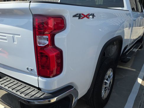 Used 2025 Chevrolet Silverado 2500 LT w/ Convenience Package image 5