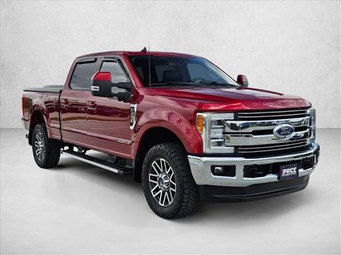 Used 2019 Ford F250 Lariat w/ Lariat Ultimate Package image 3