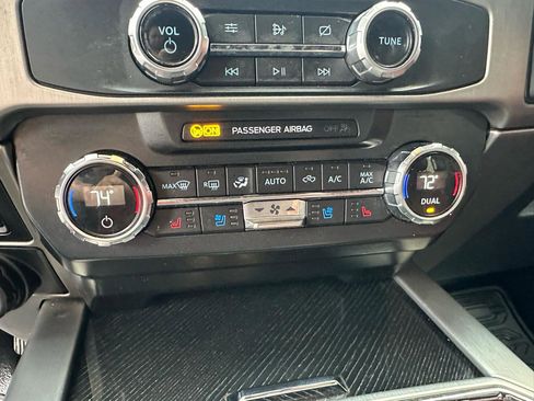 Used 2022 Ford F250 Platinum image 23