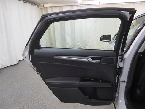 Used 2013 Ford Fusion Titanium image 27