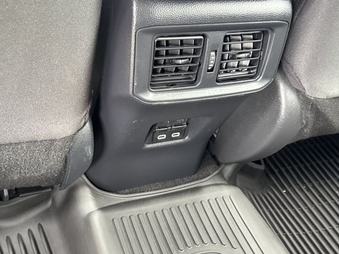 Used 2024 Toyota RAV4 XLE w/ Convenience Package FWD image 13