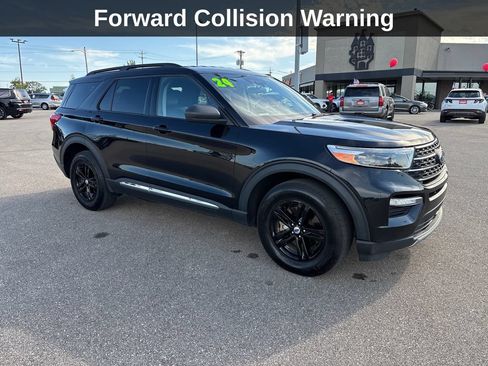 Used 2024 Ford Explorer XLT w/ Equipment Group 202A AWD/4WD image 9