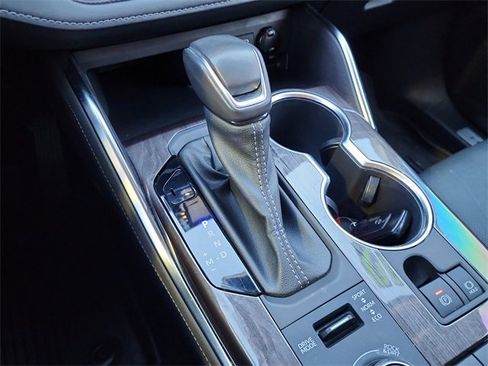 Used 2022 Toyota Highlander Limited image 24