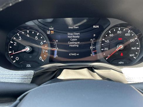 Used 2025 Jeep Compass Latitude w/ Sun & Sound Group image 22