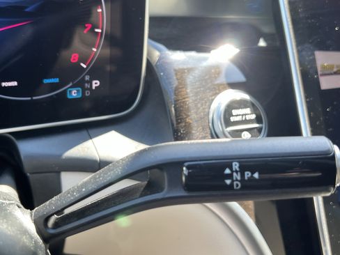 Certified 2025 Mercedes-Benz GLC 300 4MATIC image 26