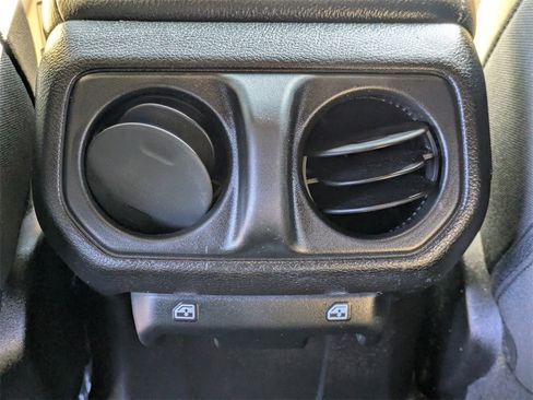 Used 2020 Jeep Wrangler Unlimited Sport S image 14