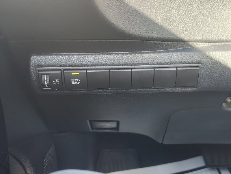 Used 2024 Toyota Corolla XSE FWD image 29
