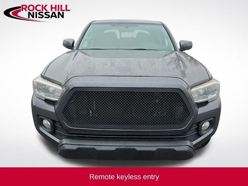 Used 2016 Toyota Tacoma SR5 image 2