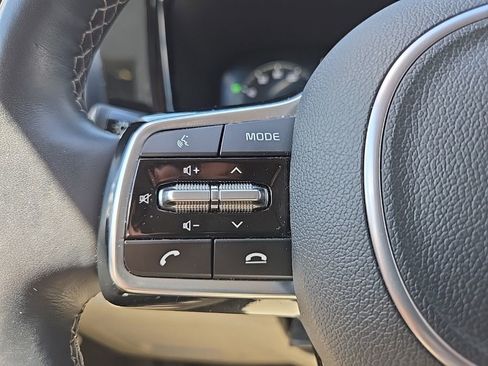 Certified 2023 Kia Sorento SX Prestige AWD/4WD image 13