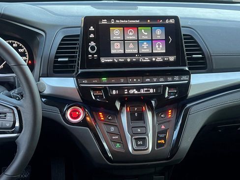 Used 2026 Honda Odyssey Touring image 22