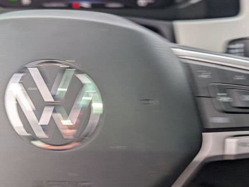 Used 2022 Volkswagen Atlas Cross Sport SEL Premium R-Line AWD/4WD image 22