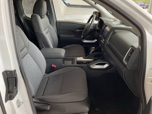 Used 2023 Nissan Frontier SV w/ Technology Package AWD/4WD image 17