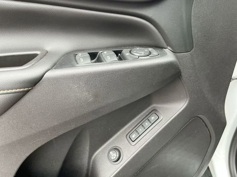 Used 2018 Chevrolet Equinox Premier image 16