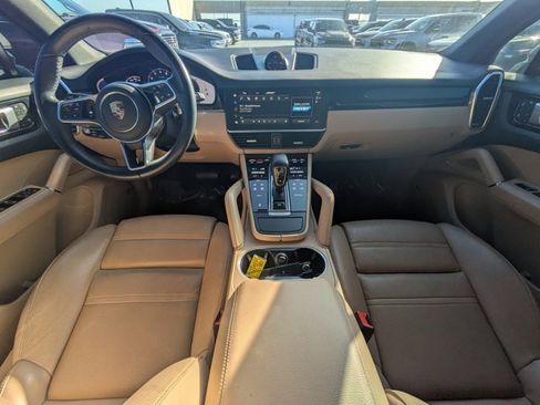 Used 2023 Porsche Cayenne Base image 13