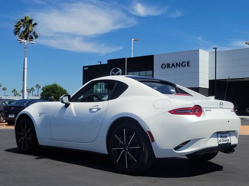 New 2026 MAZDA MX-5 Miata RF Grand Touring image 2