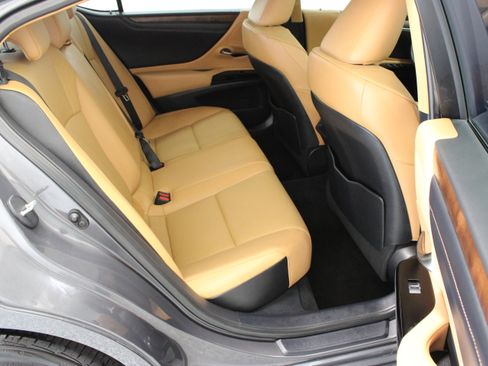 Used 2022 Lexus ES 350 w/ Premium Package FWD image 36