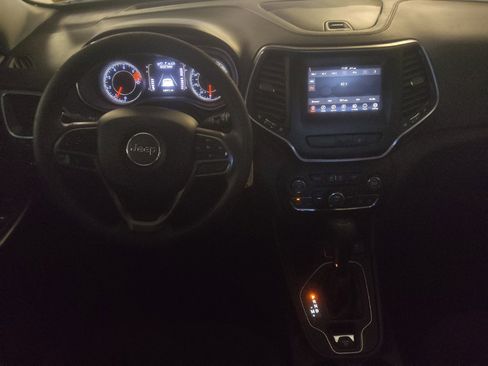 Used 2021 Jeep Cherokee Latitude w/ Mopar Interior Package FWD image 22