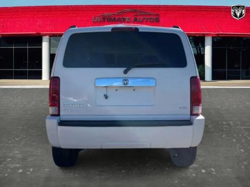Used 2007 Dodge Nitro R/T RWD image 8