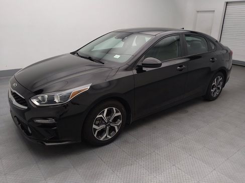 Used 2021 Kia Forte LXS FWD image 2