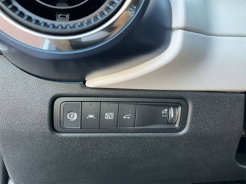 New 2026 Chevrolet Equinox EV LT image 17