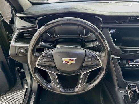 Used 2021 Cadillac XT5 Premium Luxury AWD/4WD image 17