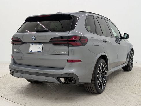 New 2026 BMW X5 xDrive50e w/ M Sport Package image 9