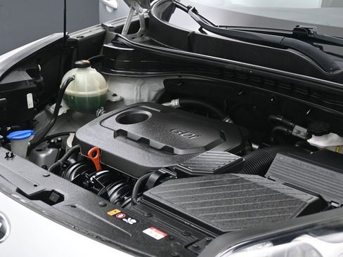 Used 2020 Kia Sportage LX image 25