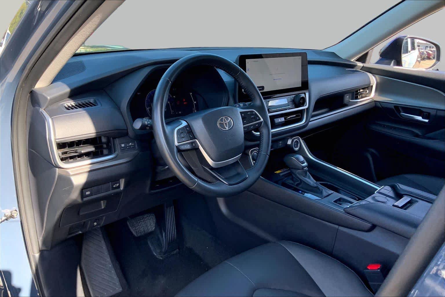 Used 2026 Toyota Grand Highlander FWD image 17