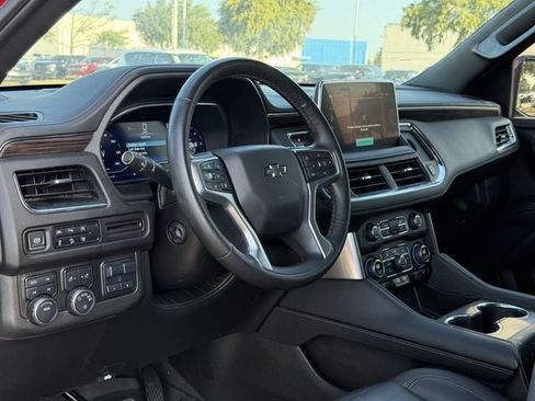 Used 2024 Chevrolet Tahoe Z71 w/ Luxury Package AWD/4WD image 8